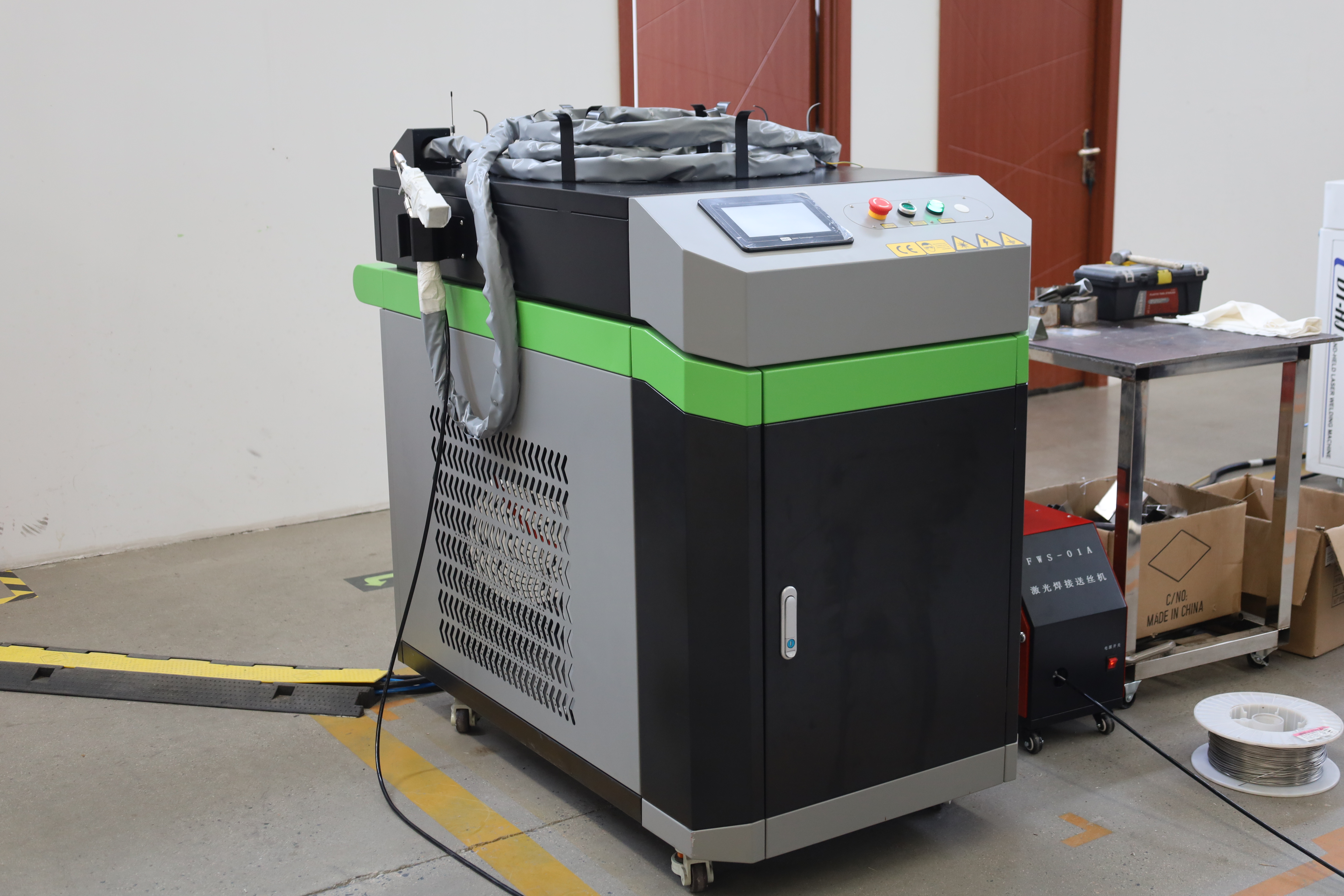 Освоение высококачественных сварных швов светоотражающих материалов: экспертное руководство по лазерной сварке меди и алюминия